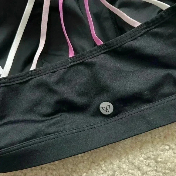 Livi Active Lane Bryant Bra Sz 18 40 D Pink Strap Back Black Low Impact Wireless - Picture 6 of 12